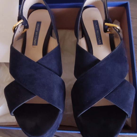 Stuart Weitzman size 7 - Picture 6 of 8